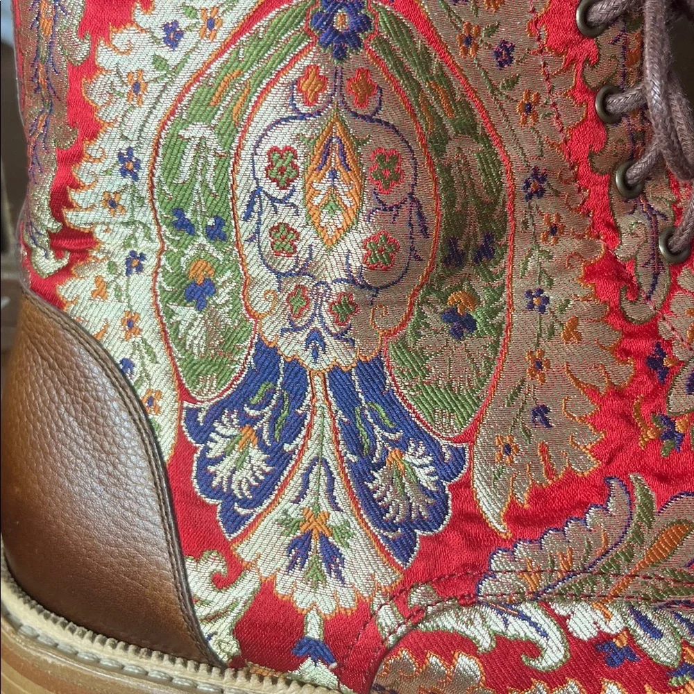 Taft The Jack in Red Paisley - Picture 14 of 15